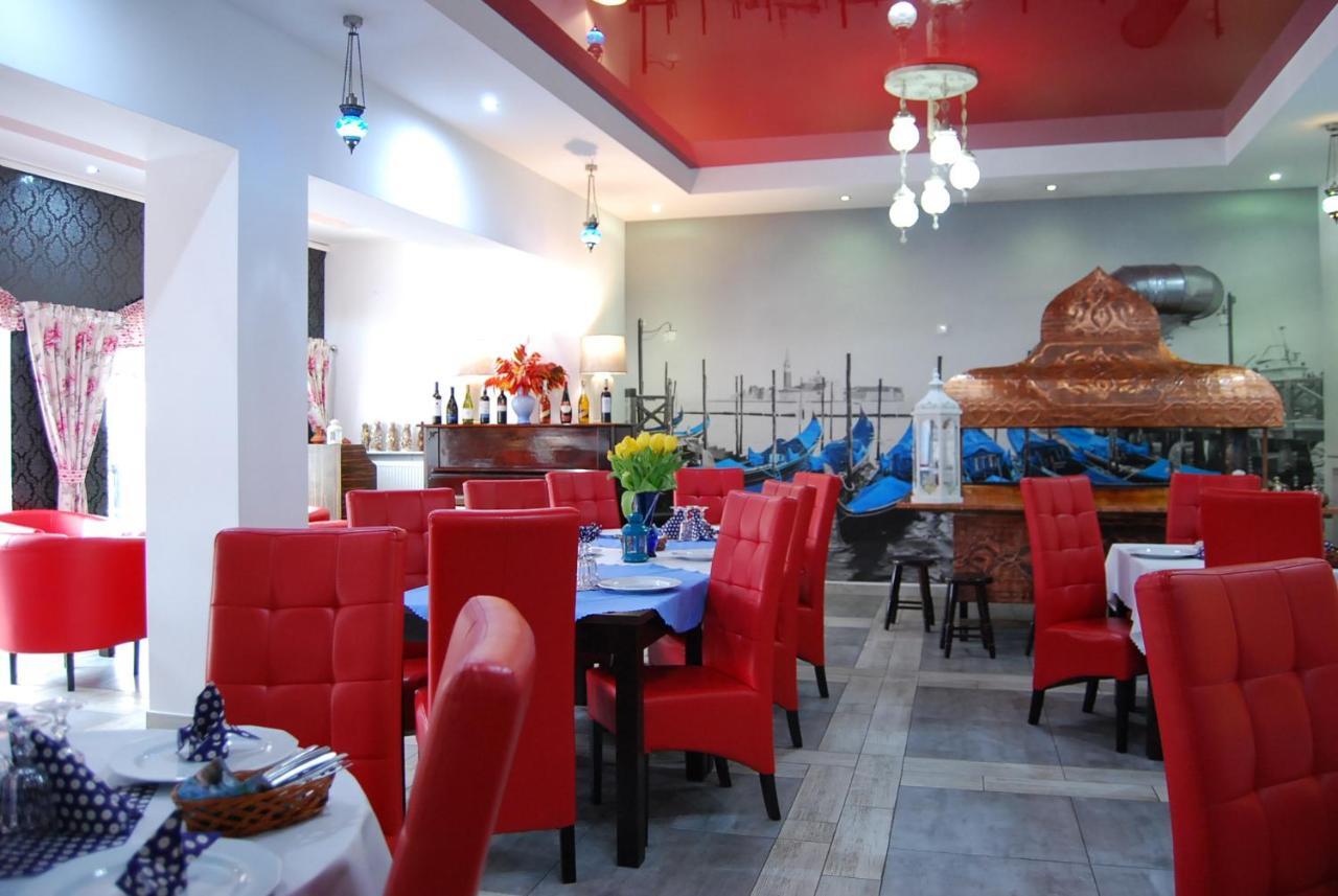 阿米戈酒店 Sulejówek 外观 照片